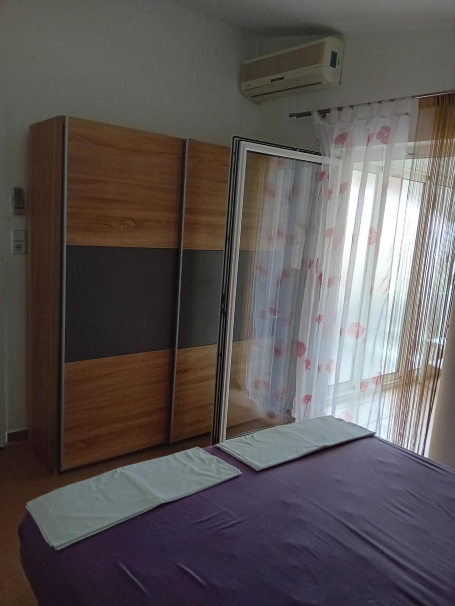 Apatmani Peternel Apartment Vir Exterior photo